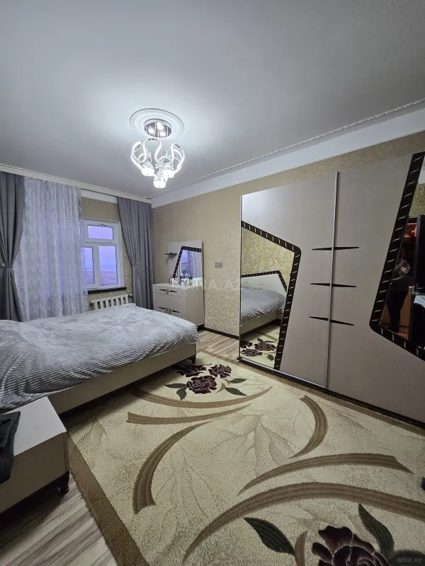 Satılır 5 otaqlı mənzil 120 m²