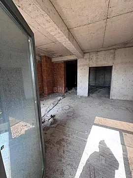 Satılır 4 otaqlı mənzil 143.6 m²