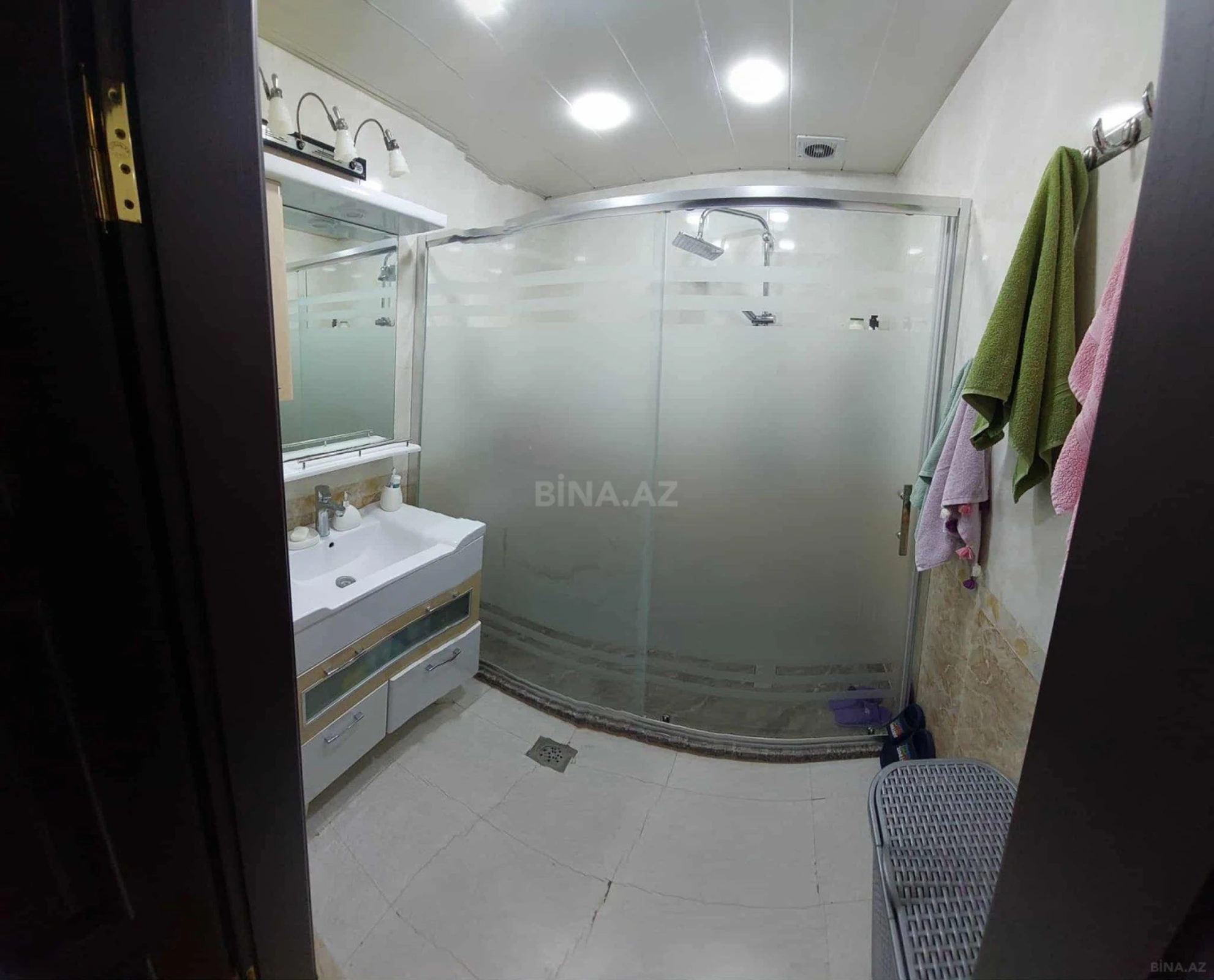 Satılır 3 otaqlı mənzil 120 m²