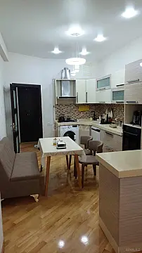 Satılır 3 otaqlı mənzil 120 m²