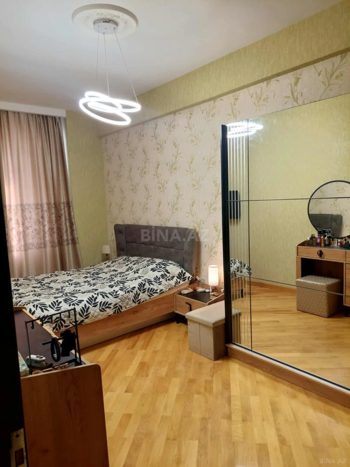 Satılır 3 otaqlı mənzil 120 m²