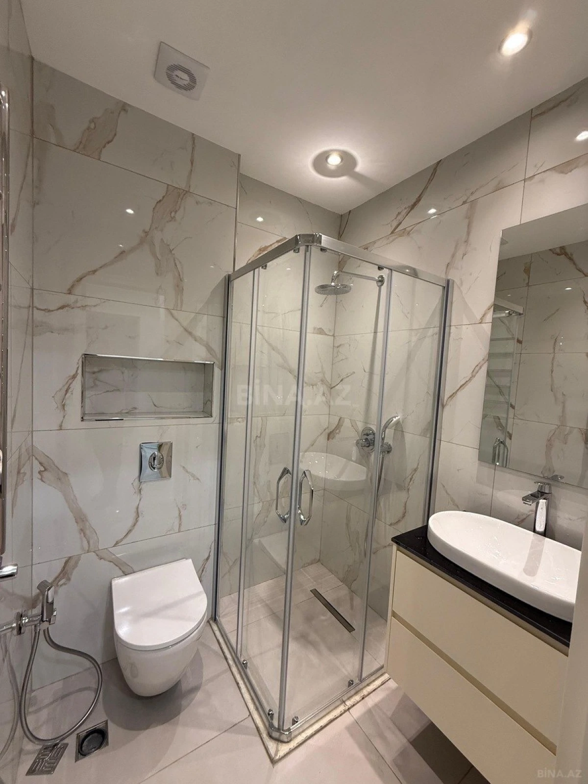 Kirayə verilir 3 otaqlı mənzil 90 m²