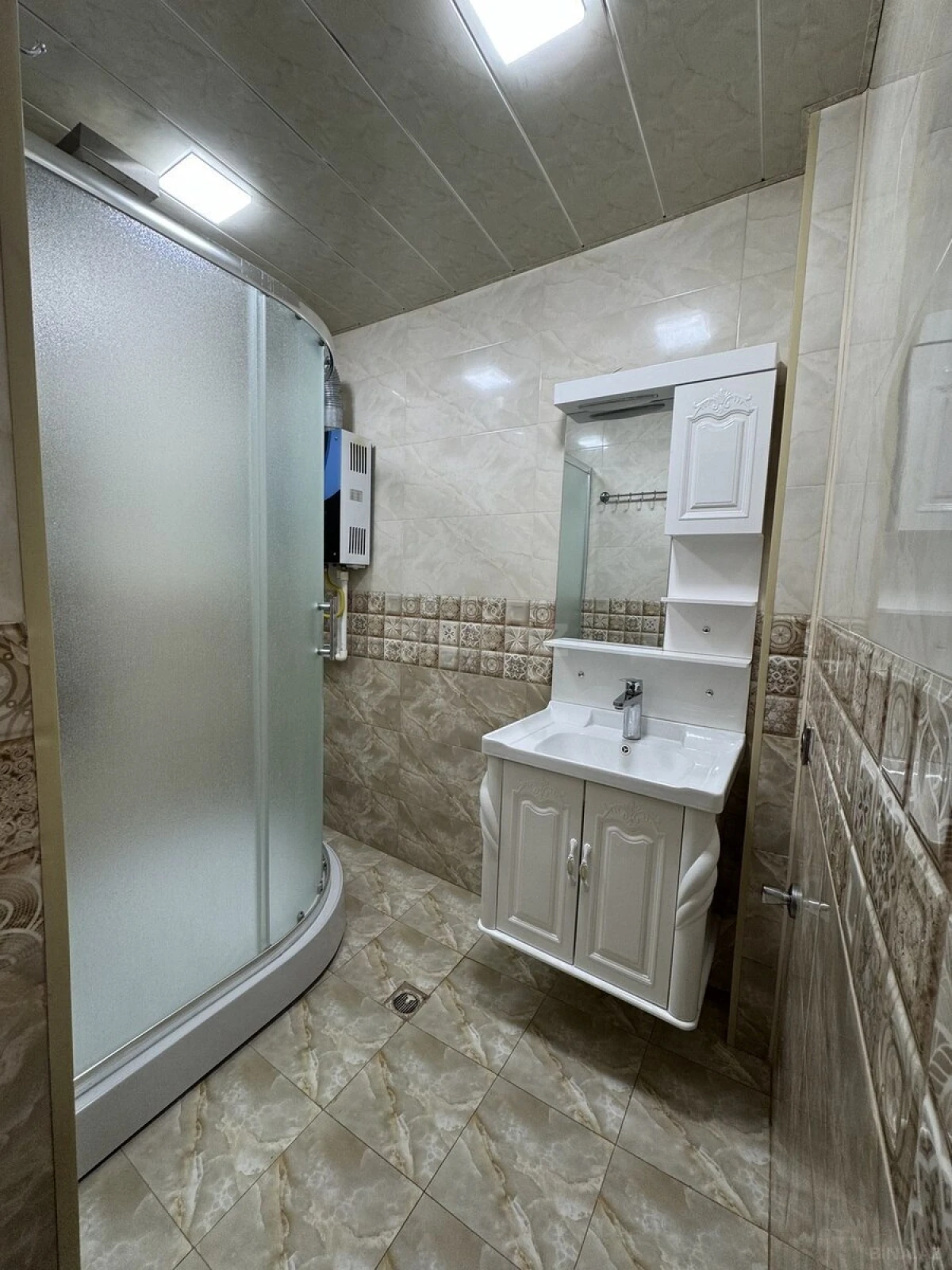 Kirayə verilir 4 otaqlı mənzil 90 m²