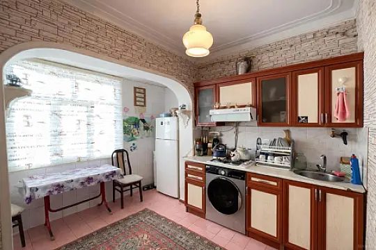 Satılır 5 otaqlı mənzil 127 m²