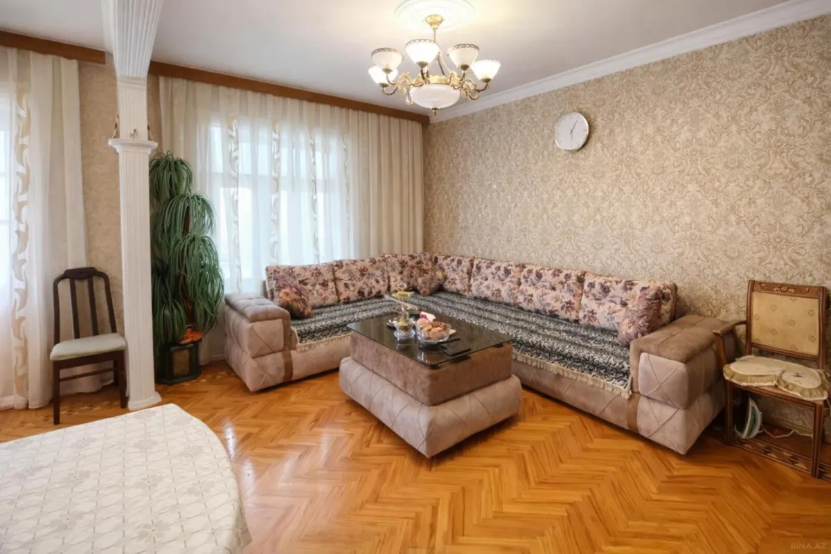 Satılır 5 otaqlı mənzil 127 m²
