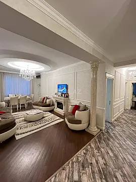 Satılır 3 otaqlı mənzil 146 m²