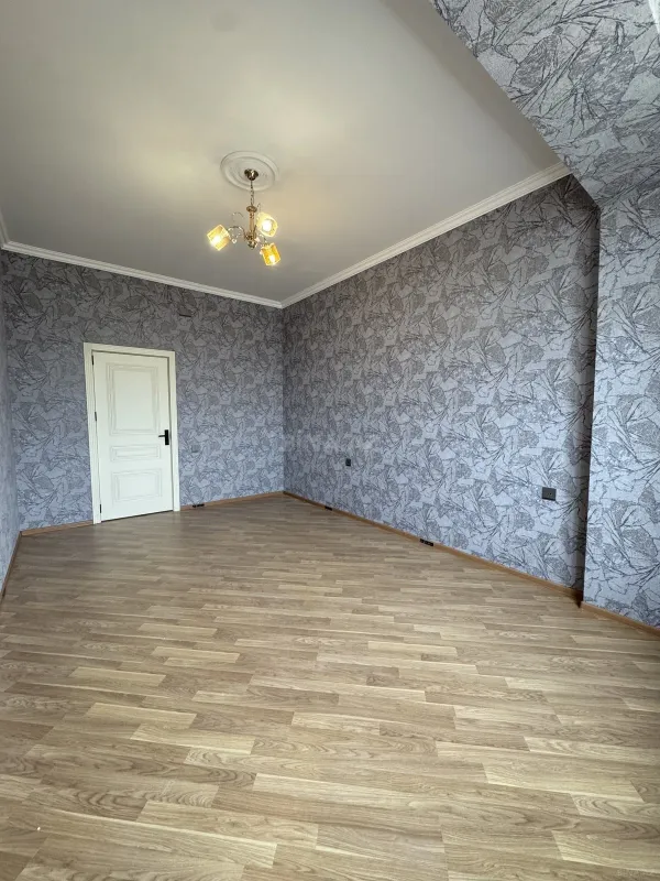 Satılır 2 otaqlı mənzil 79 m²