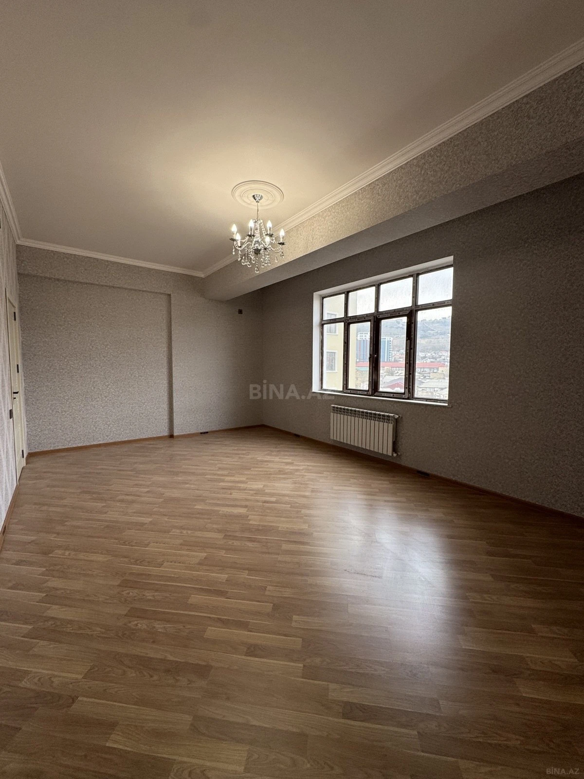 Satılır 2 otaqlı mənzil 79 m²