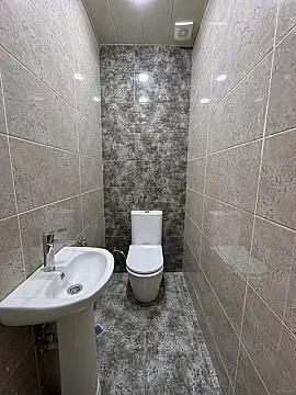 Satılır 2 otaqlı mənzil 79 m²