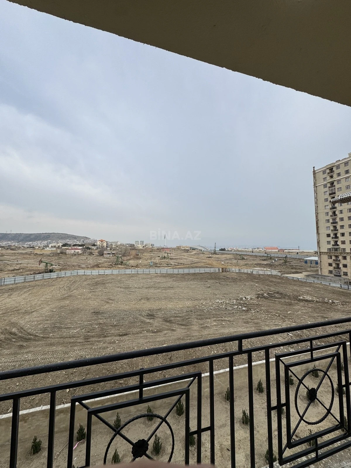 Satılır 2 otaqlı mənzil 79 m²