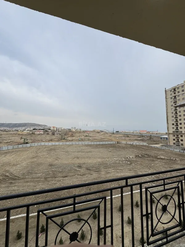 Satılır 2 otaqlı mənzil 79 m²