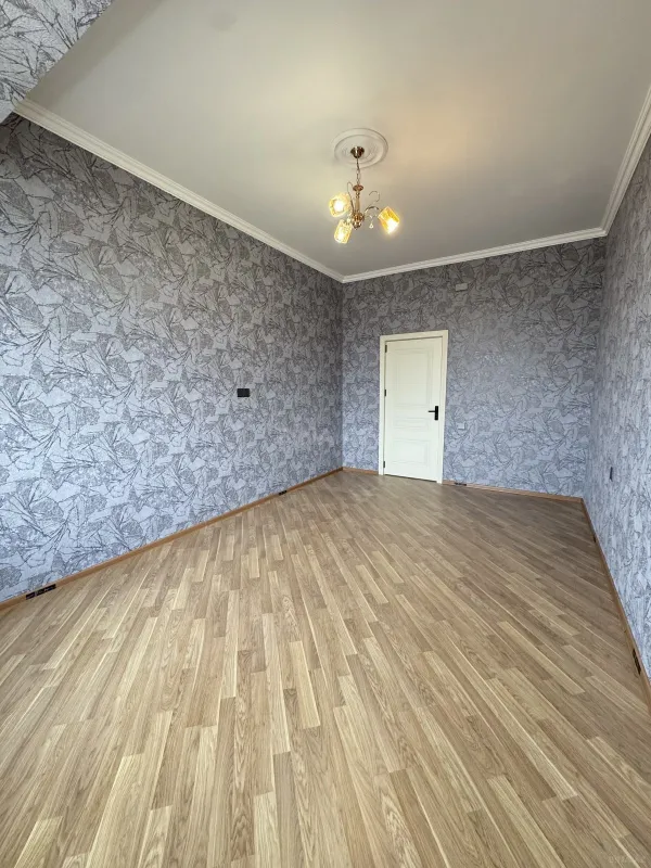 Satılır 2 otaqlı mənzil 79 m²