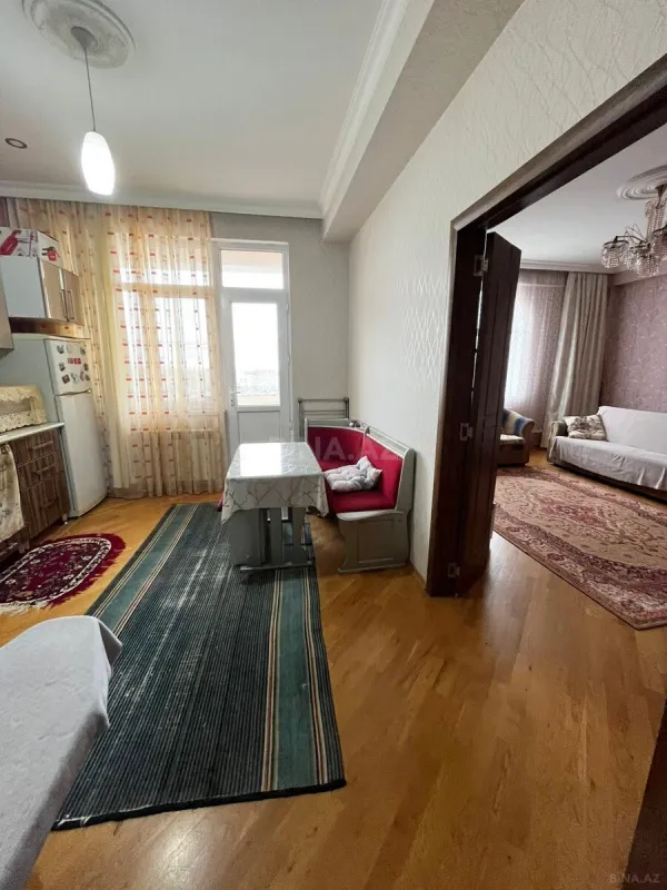 Kirayə verilir 2 otaqlı mənzil 60 m²