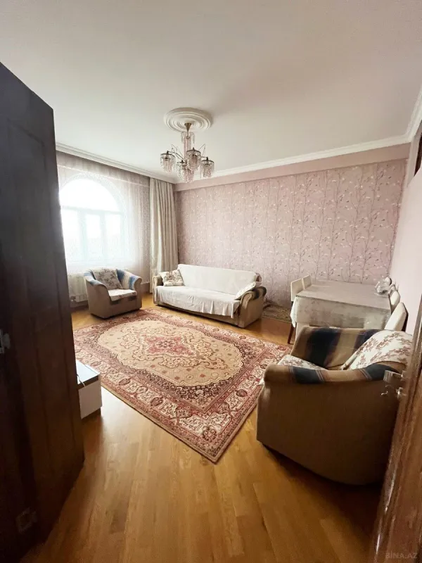 Kirayə verilir 2 otaqlı mənzil 60 m²