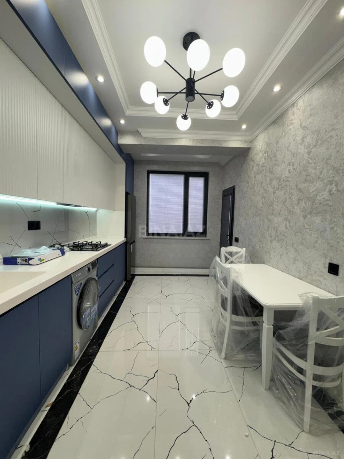 Kirayə verilir 2 otaqlı mənzil 75 m²