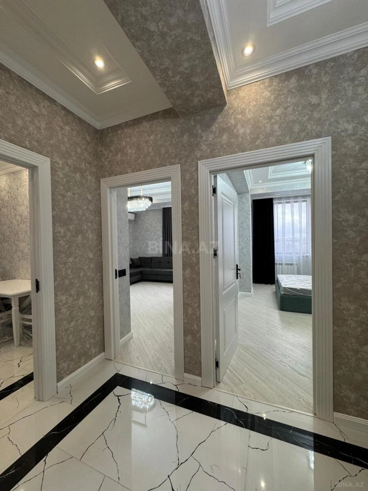 Kirayə verilir 2 otaqlı mənzil 75 m²