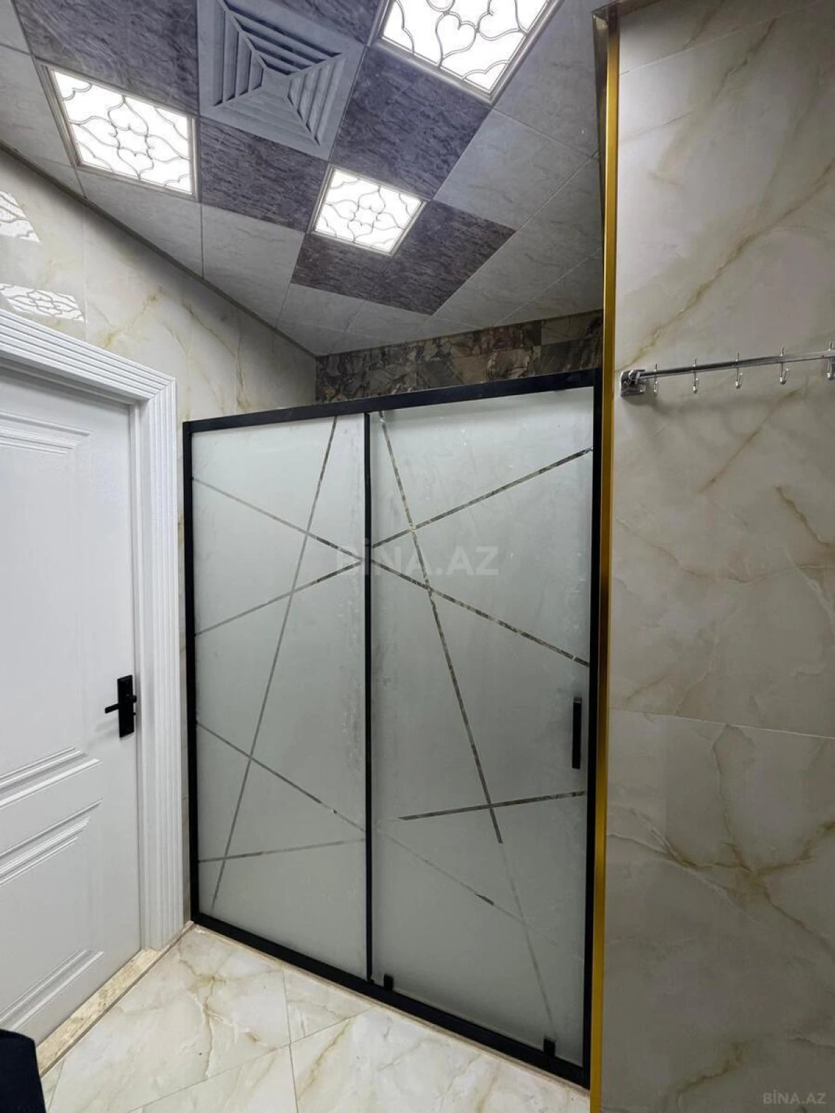 Kirayə verilir 2 otaqlı mənzil 75 m²