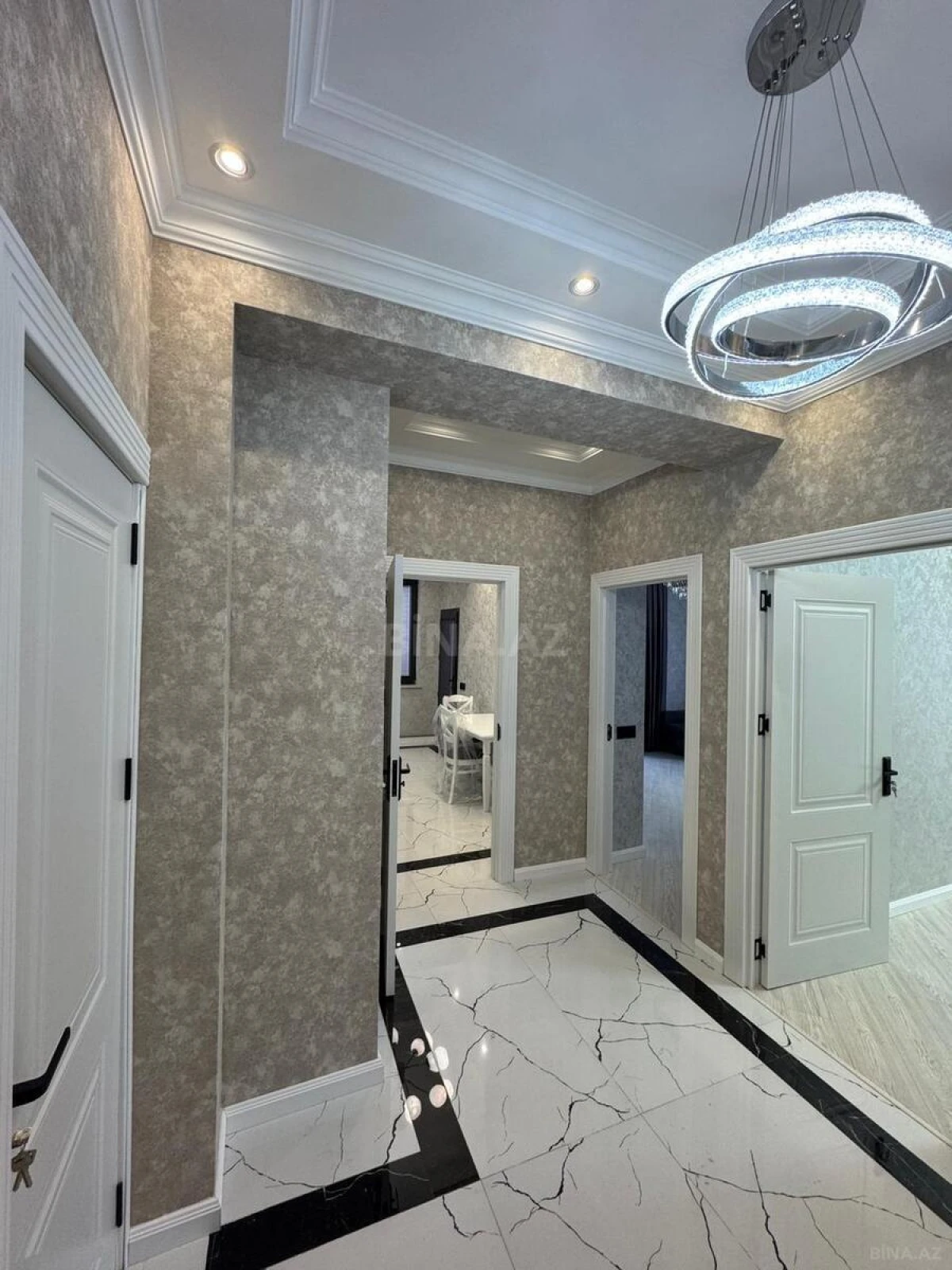 Kirayə verilir 2 otaqlı mənzil 75 m²