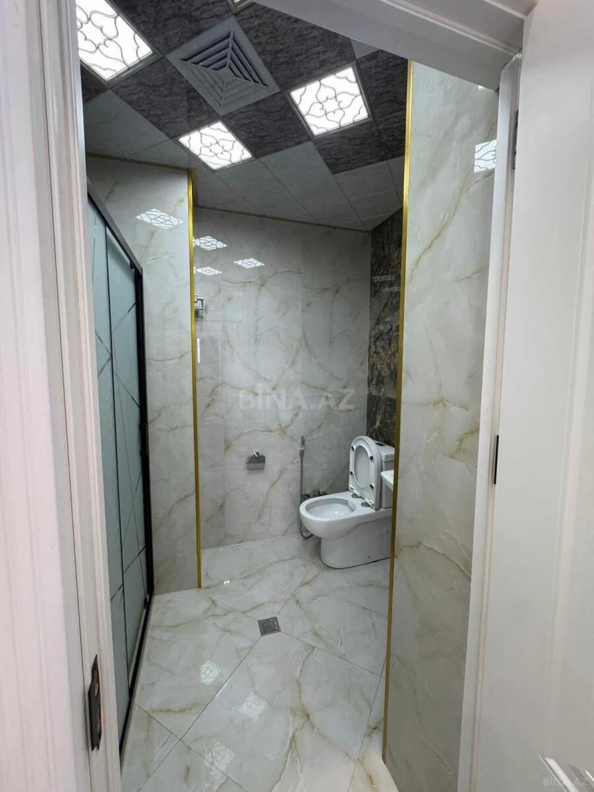 Kirayə verilir 2 otaqlı mənzil 75 m²