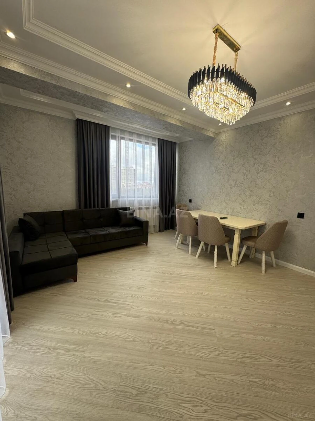 Kirayə verilir 2 otaqlı mənzil 75 m²