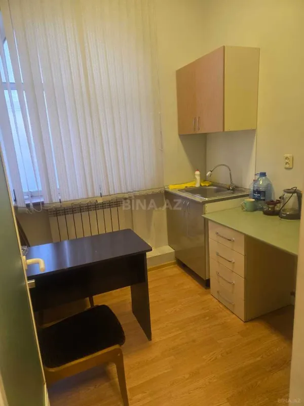 Kirayə verilir 3 otaqlı ofis 65 m²