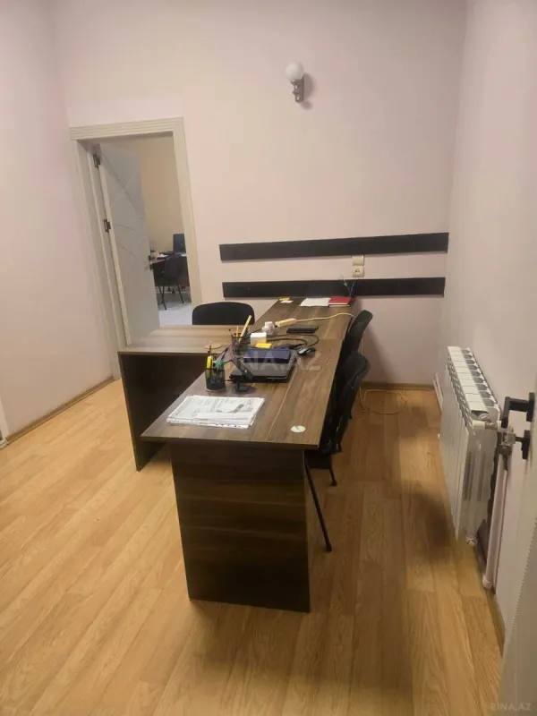 Kirayə verilir 3 otaqlı ofis 65 m²