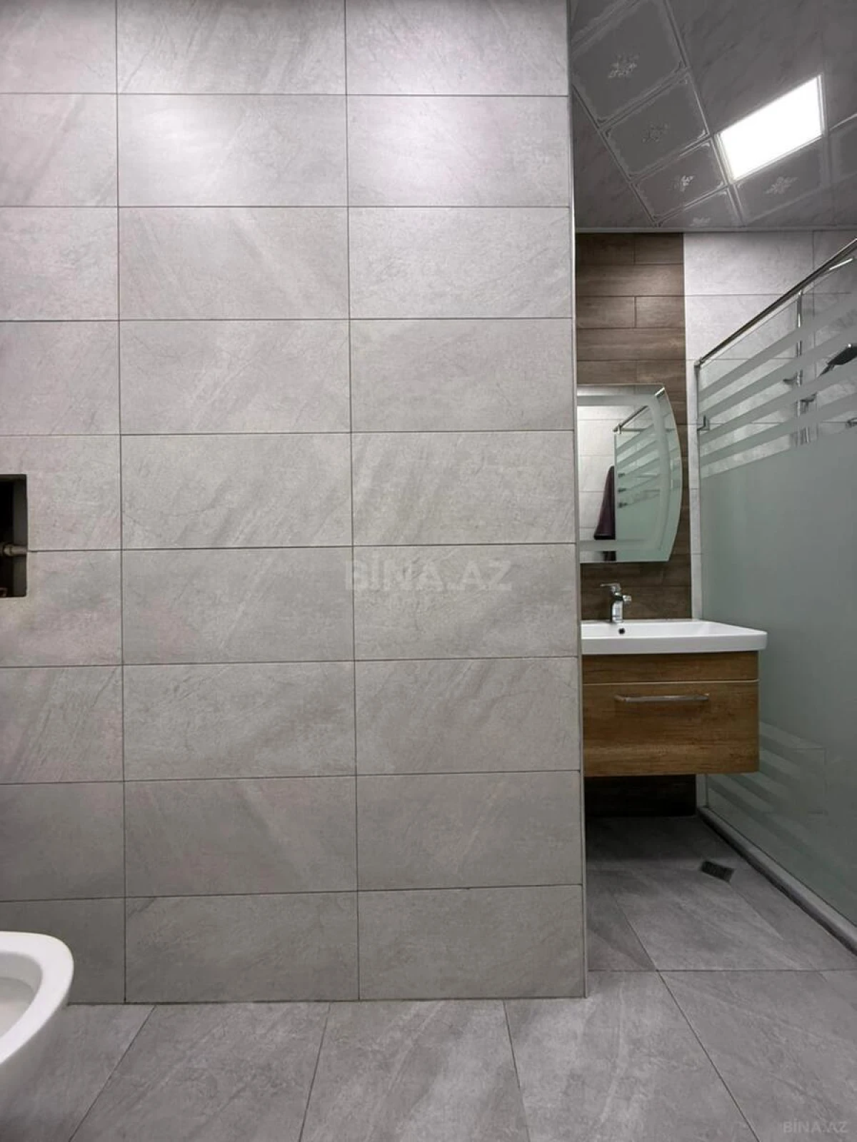 Kirayə verilir 2 otaqlı mənzil 56 m²