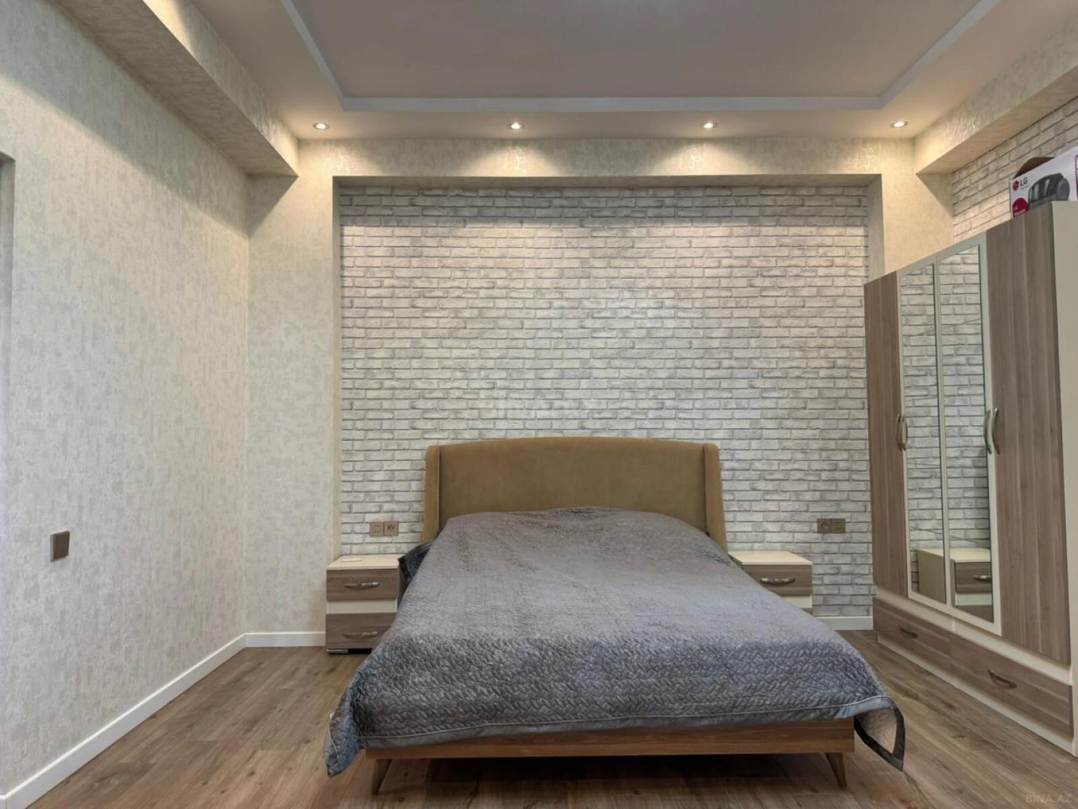 Kirayə verilir 2 otaqlı mənzil 56 m²