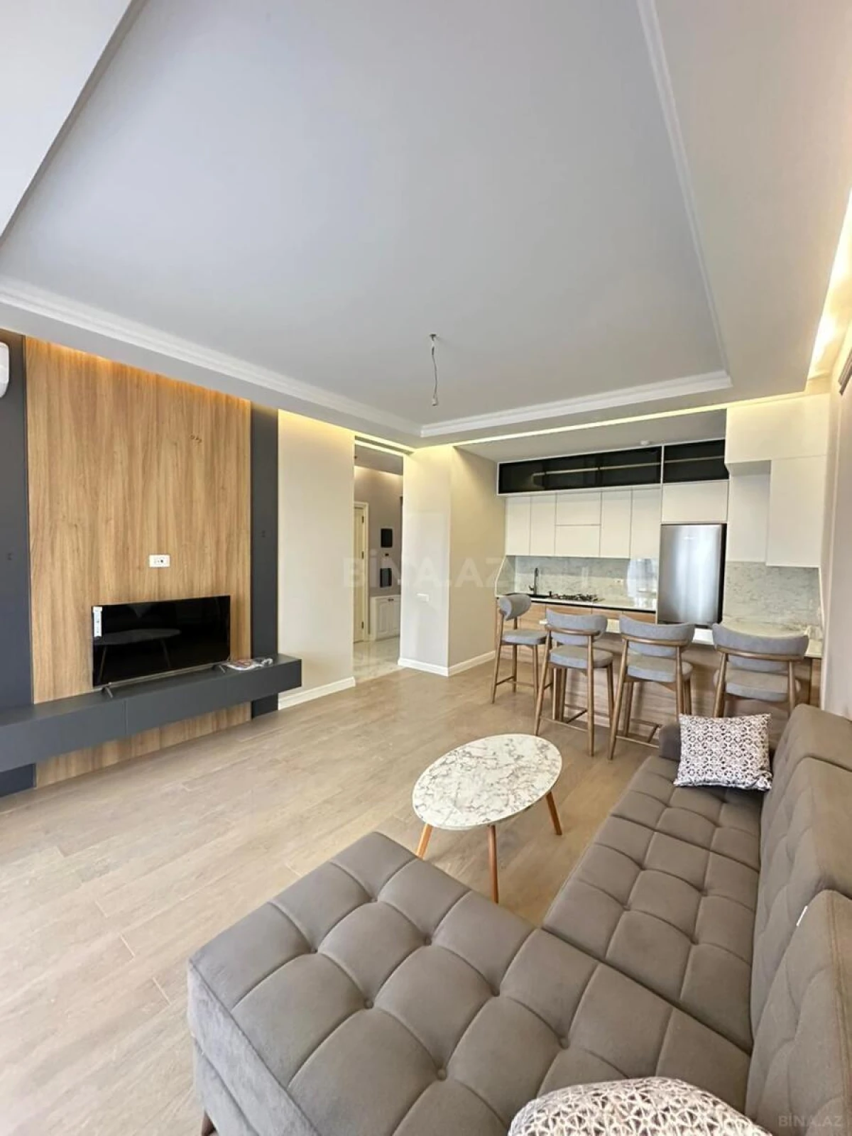 Kirayə verilir 2 otaqlı mənzil 65 m²