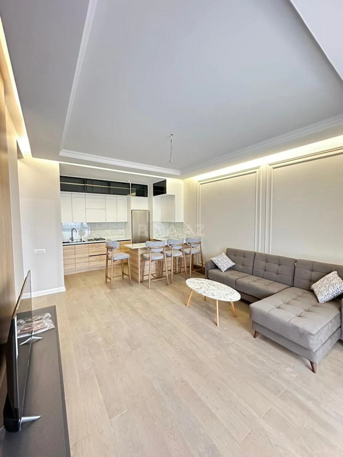 Kirayə verilir 2 otaqlı mənzil 65 m²