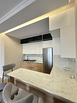Kirayə verilir 2 otaqlı mənzil 65 m²