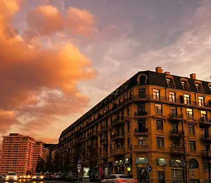 Satılır 4 otaqlı mənzil 180 m² — Bakı, Yeni Günəşli 4 otaq 180.00 m²