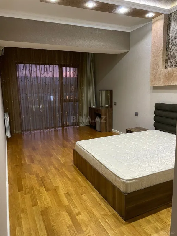 Kirayə verilir 2 otaqlı mənzil 86 m²