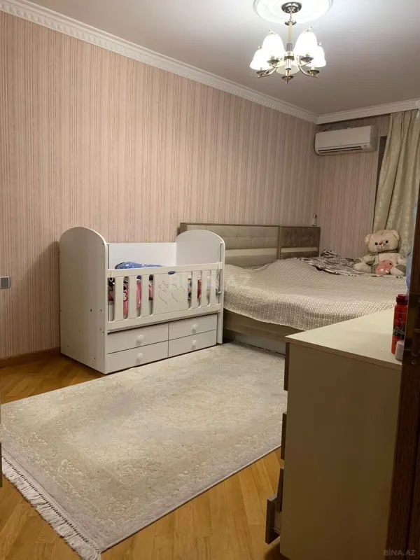 Satılır 2 otaqlı mənzil 70 m²