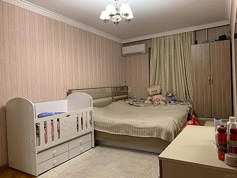 Satılır 2 otaqlı mənzil 70 m²