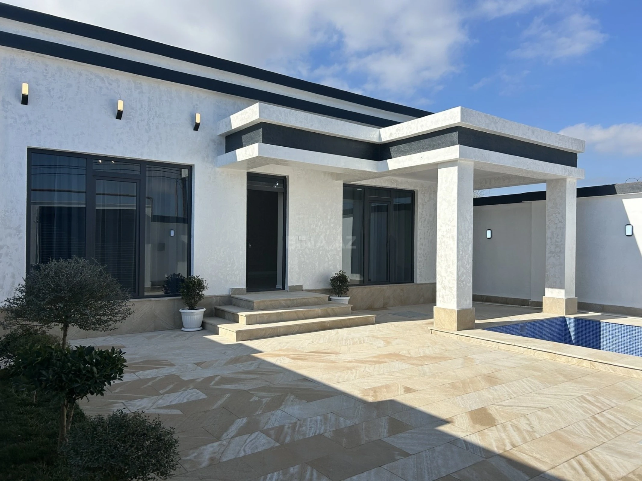 Satılır 4 otaqlı həyət evi 125 m²