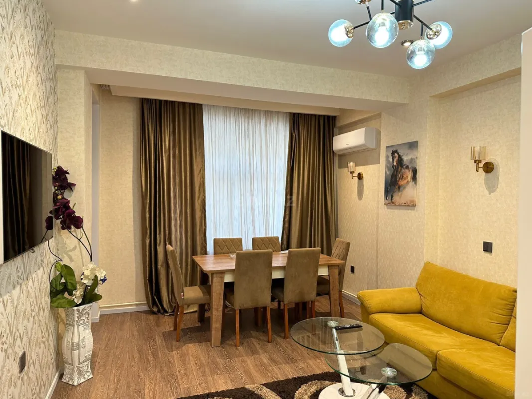 Kirayə verilir 2 otaqlı mənzil 70 m²