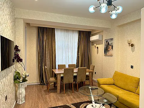 Kirayə verilir 2 otaqlı mənzil 70 m²