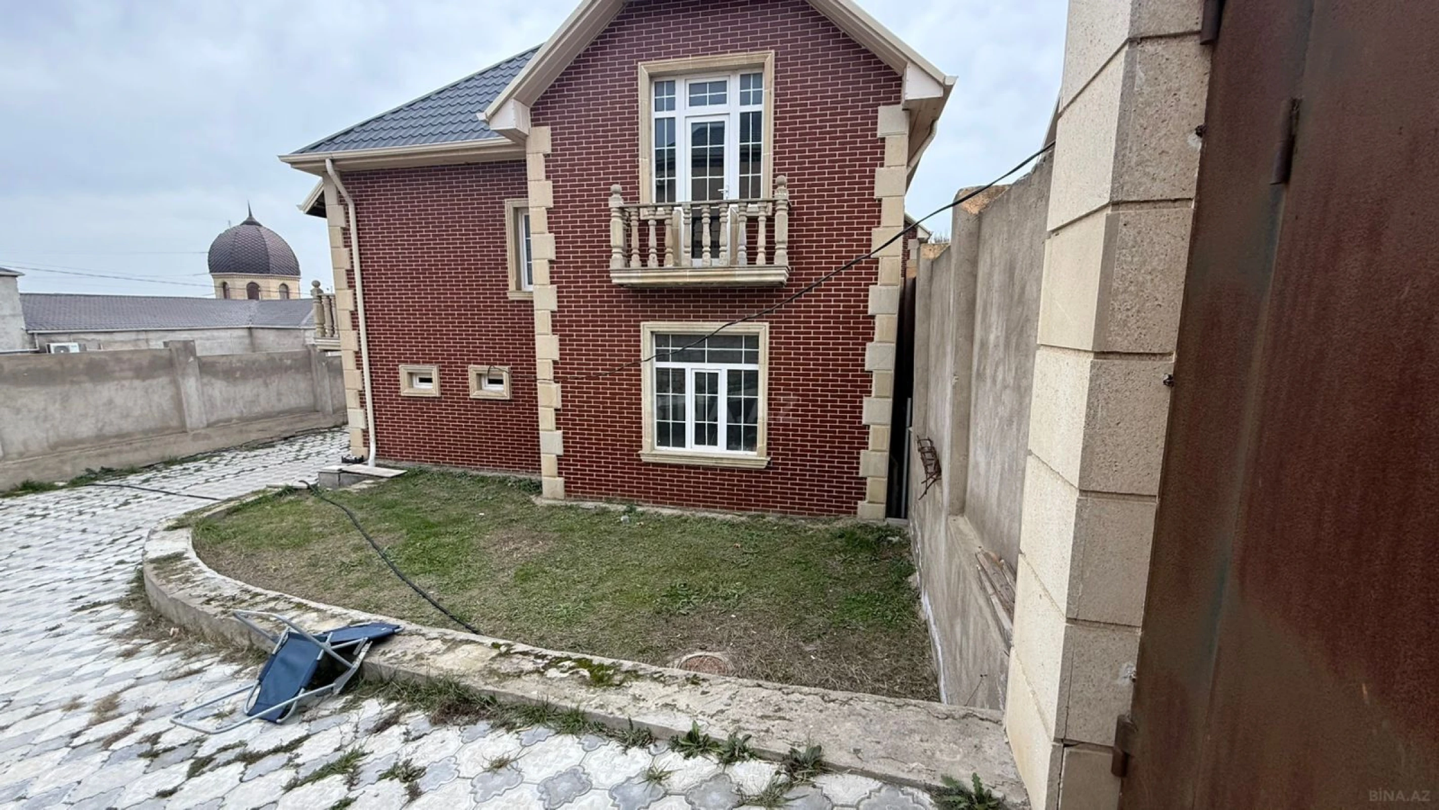 Satılır 5 otaqlı həyət evi 220 m²