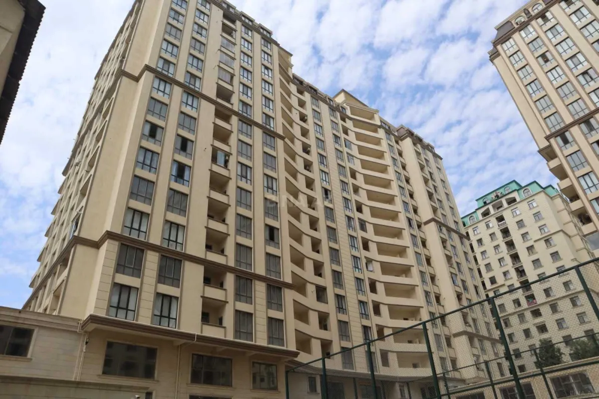 Kirayə verilir 3 otaqlı mənzil 105 m²
