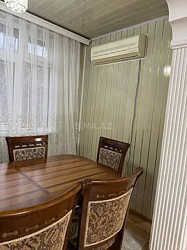 Kirayə verilir 2 otaqlı mənzil 90 m²