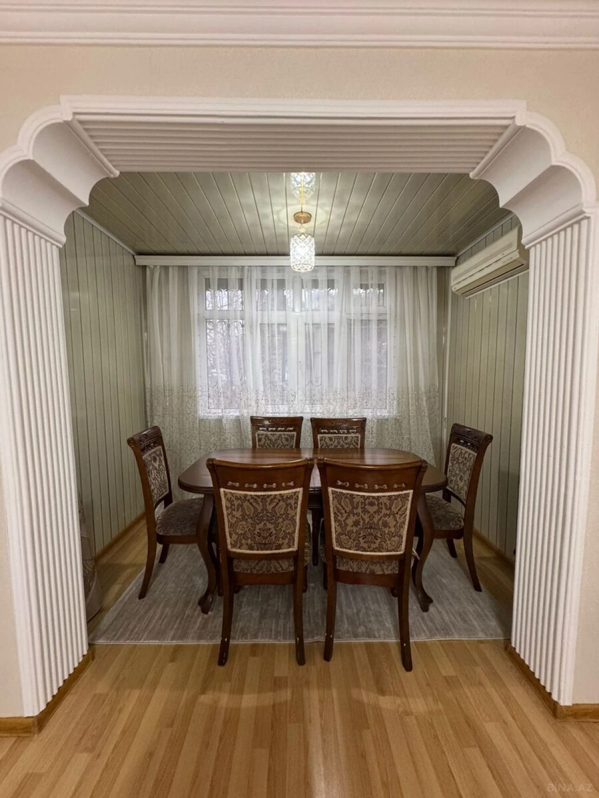 Kirayə verilir 2 otaqlı mənzil 90 m²