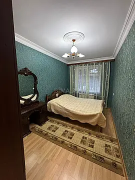 Kirayə verilir 2 otaqlı mənzil 90 m²