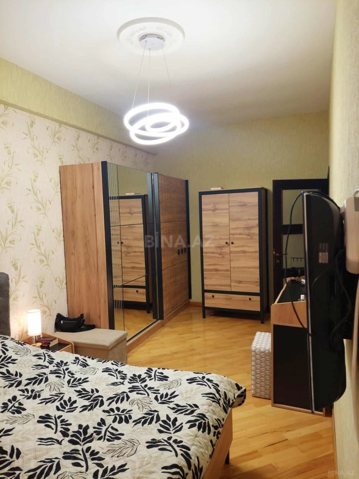 Satılır 3 otaqlı mənzil 120 m²