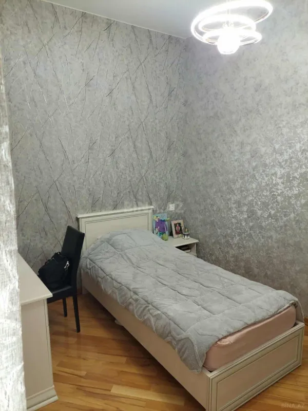 Satılır 3 otaqlı mənzil 120 m²