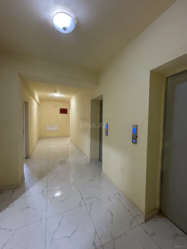 Satılır 3 otaqlı mənzil 136 m²