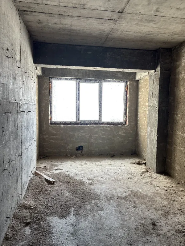 Satılır 3 otaqlı mənzil 136 m²
