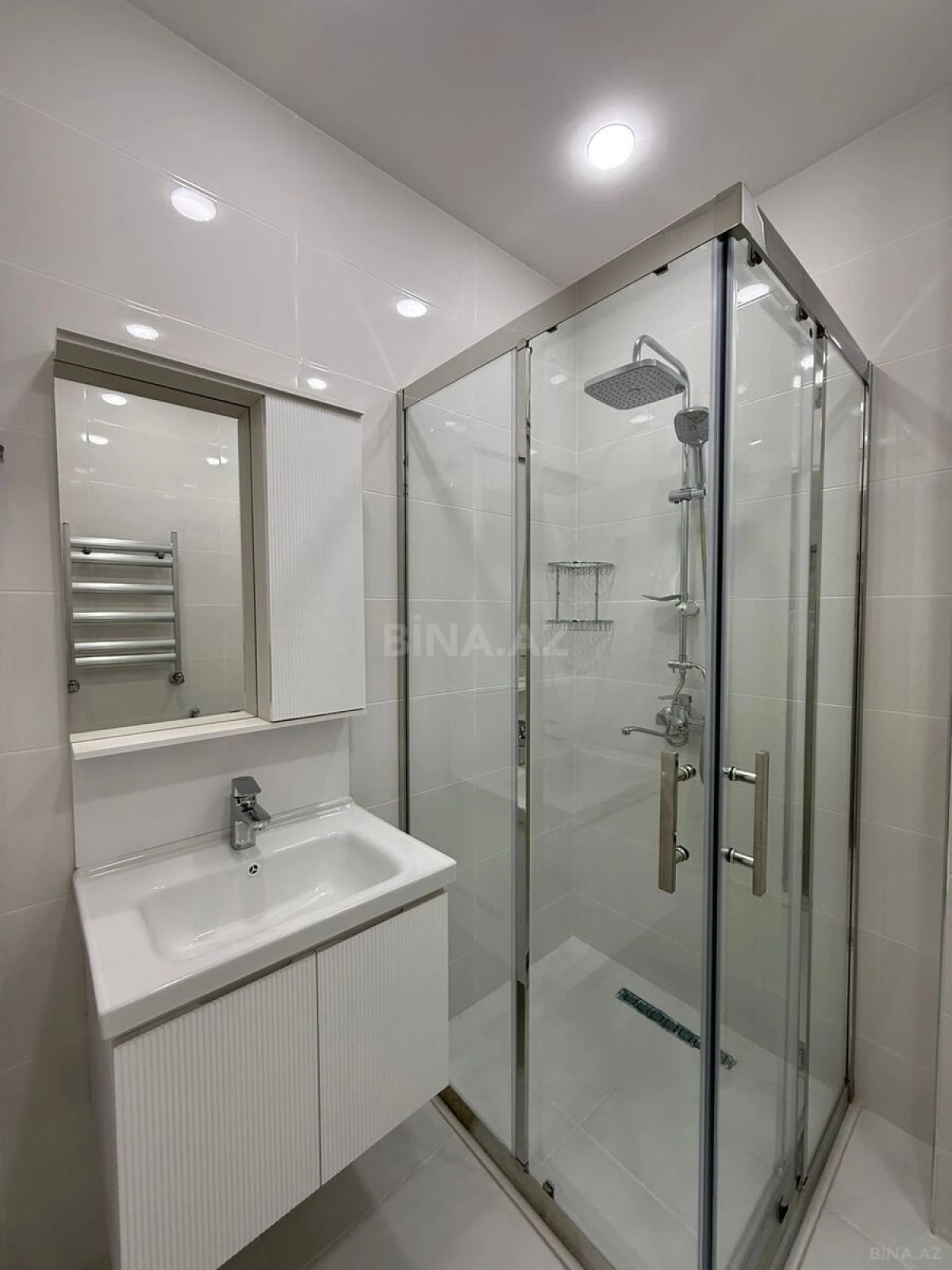 Satılır 2 otaqlı mənzil 57 m²