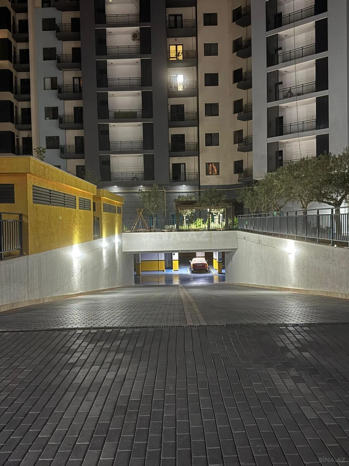 Kirayə verilir 2 otaqlı mənzil 100 m²