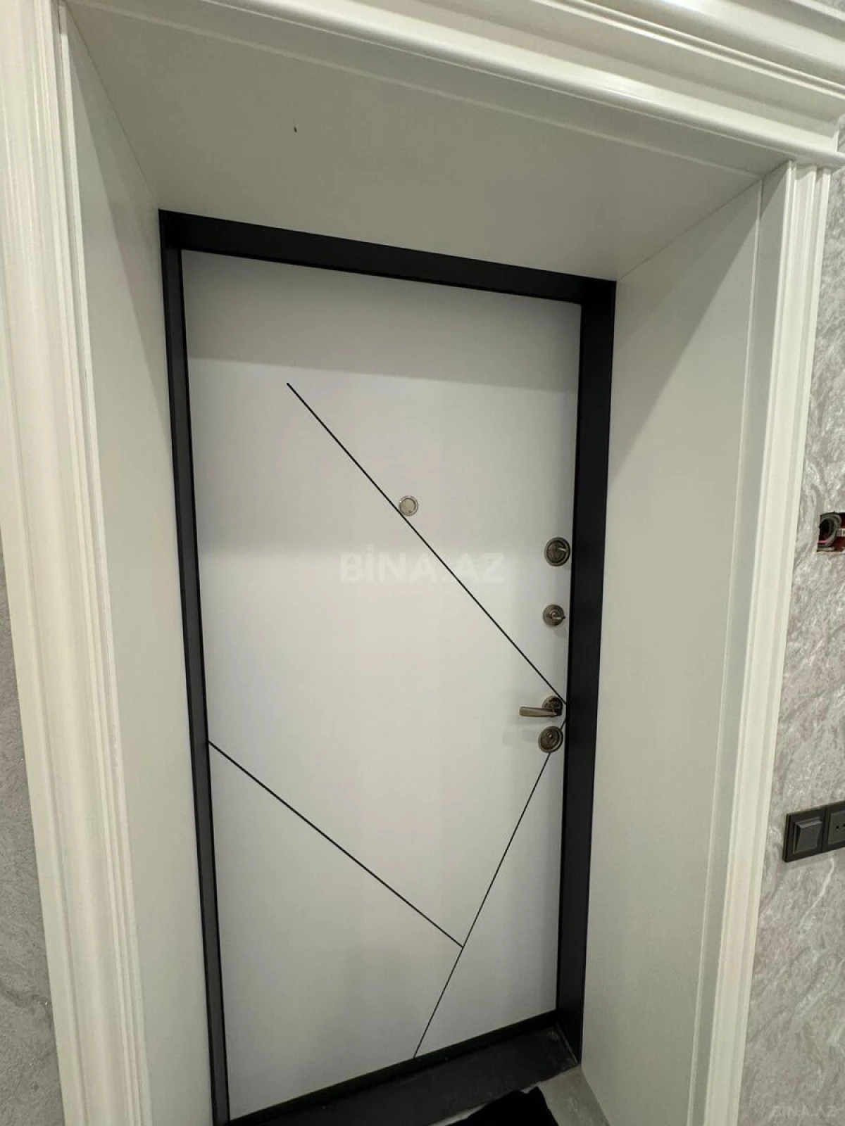 Kirayə verilir 2 otaqlı mənzil 100 m²